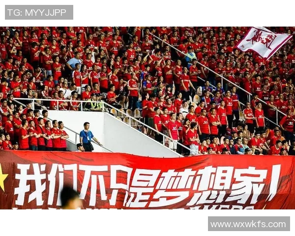 足球明星与球迷心声交流畅谈梦想与热爱之旅